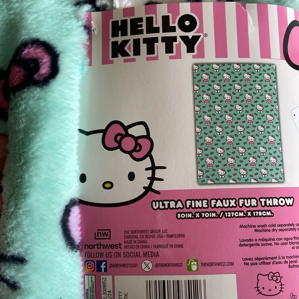 Hello Kitty Fleece Throw Blanket Sanrio Mint Green Pink Bow 50x70 Ultra Soft NWT